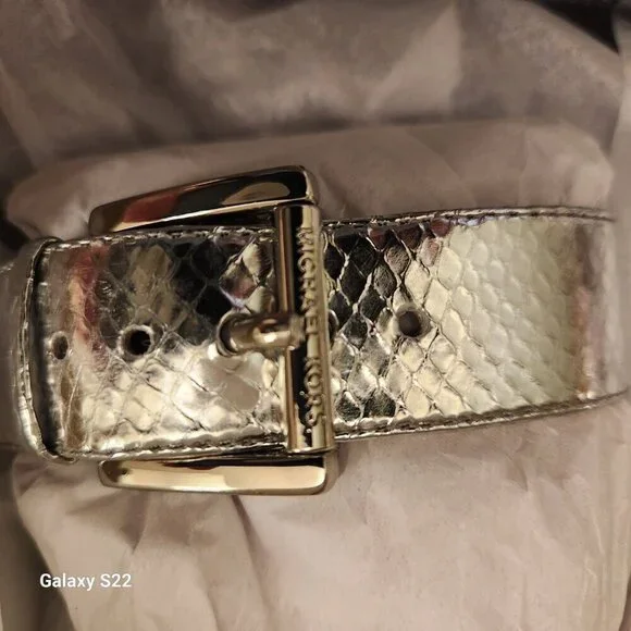 Michael Kors Amal Sandals. NIB. Size 5 - Picture 8 of 10